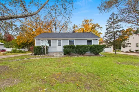332 E St Joseph St, Green Bay, WI 54301