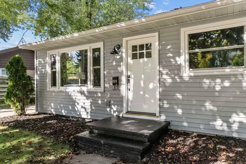 1824 E College Ave, Appleton, WI 54915