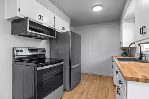Kitchen - 1824 E College Ave, Appleton, WI 54915 photo 4 of 5