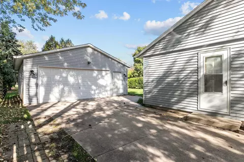 Exterior - 1824 E College Ave, Appleton, WI 54915 photo 2 of 4