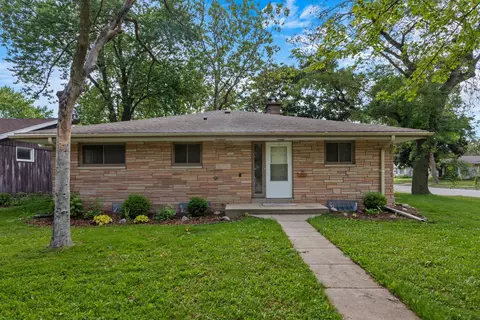 5404 N Bethmaur Ln, Milwaukee, WI 53209