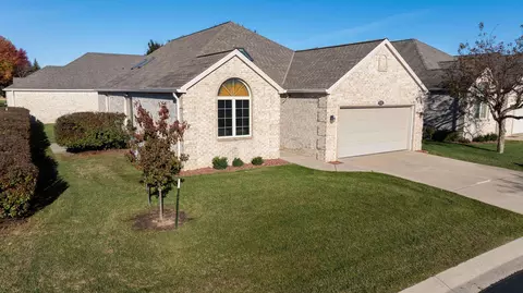 517 S Langlade Ct, Green Bay, WI 54301