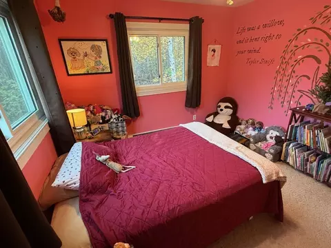 Bedroom - n7485 County Road G, Gresham, WI 54128 photo 5 of 6