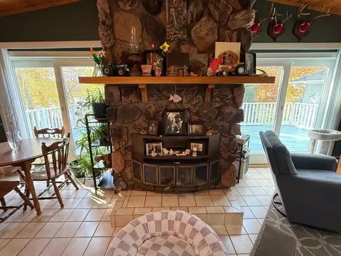 Living - n7485 County Road G, Gresham, WI 54128 photo 3 of 6
