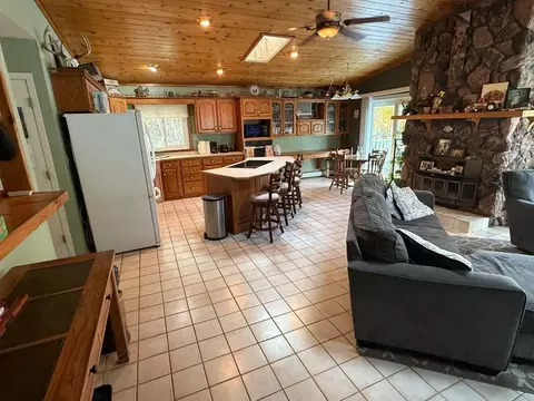 Kitchen - n7485 County Road G, Gresham, WI 54128 photo 4 of 7