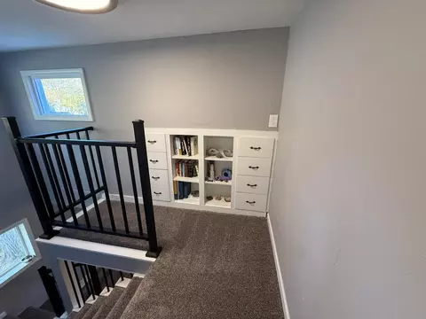 Entry Way - 1620 E Dall Ave, Appleton, WI 54911 photo 2 of 6