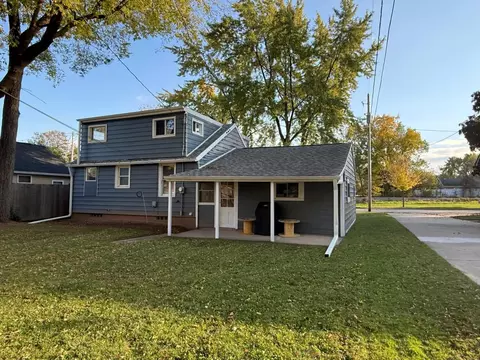 Exterior - 1620 E Dall Ave, Appleton, WI 54911 photo 2 of 3