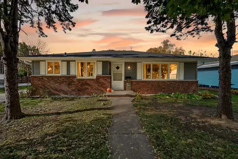 1925 N Superior St, Appleton, WI 54911