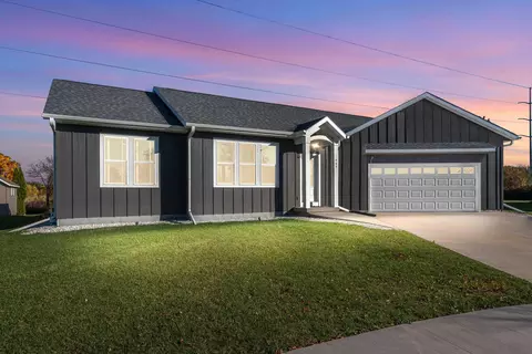 865 Mustang Ln, Fond Du Lac, WI 54935