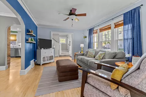 Living - 511 S Mueller St, Appleton, WI 54914 photo 3 of 4