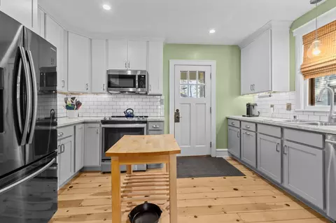 Kitchen - 511 S Mueller St, Appleton, WI 54914 photo 3 of 3