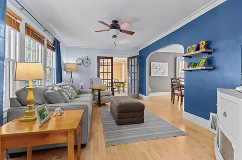Living - 511 S Mueller St, Appleton, WI 54914 photo 1 of 4