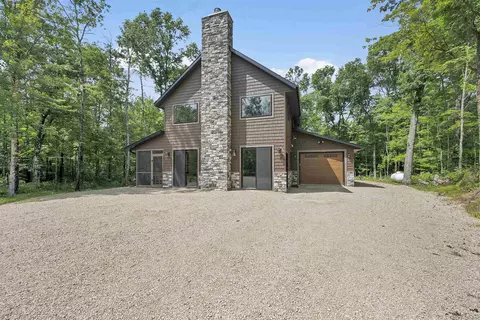 w13139 Balsam Lake Road, Crivitz, WI 54114