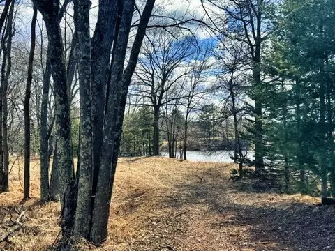 River Drive, Menominee, MI 49858