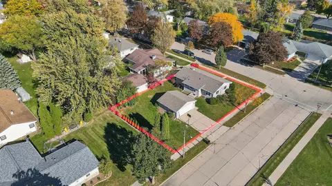 View/Area - 2201 N Elinor St, Appleton, WI 54914 photo 4 of 5