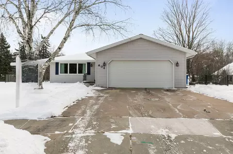 604 Michigan Lane Ct, Kaukauna, WI 54130