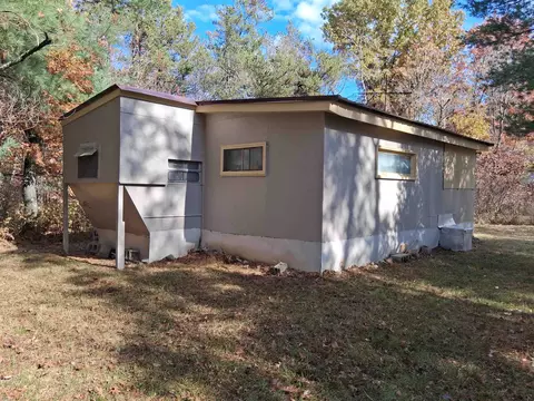 w11904 South Pine Lane, Crivitz, WI 54114