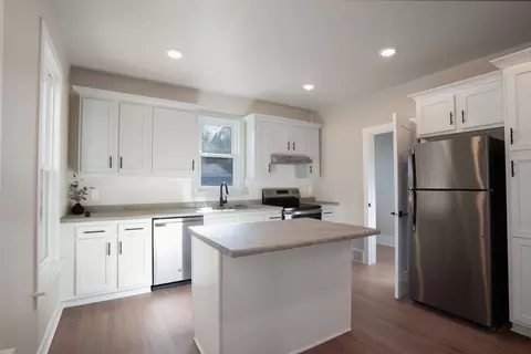 Kitchen - 845 E Pacific St, Appleton, WI 54911 photo 1 of 3