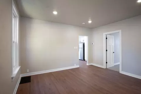 Living - 845 E Pacific St, Appleton, WI 54911 photo 2 of 5