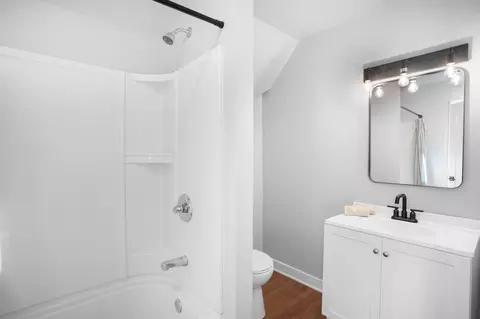 Bath - 845 E Pacific St, Appleton, WI 54911 photo 3 of 3