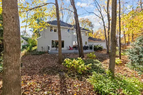 2800 Schaefer Cir, Appleton, WI 54915 photo 3