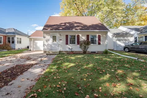 1128 Marquette Ave, Green Bay, WI 54304