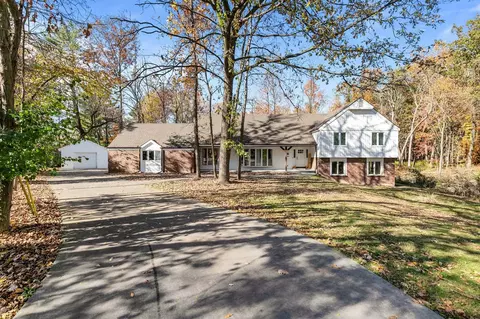 11 Hilltop Ct, Appleton, WI 54914 photo 2