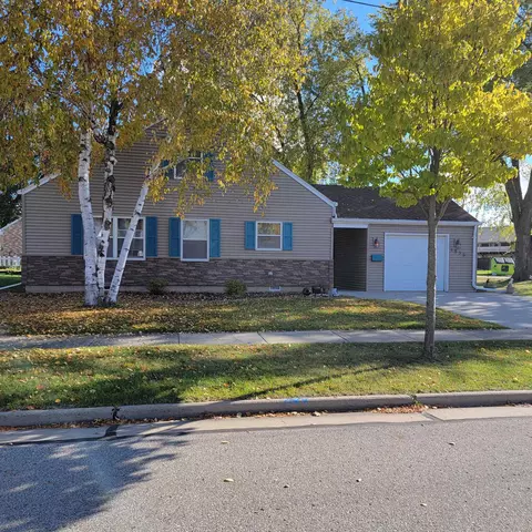Exterior - 1936 S Adams St, Appleton, WI 54915 photo 6 of 7