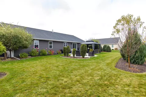 Exterior - w5724 Jochmann Drive, Appleton, WI 54915 photo 5 of 8