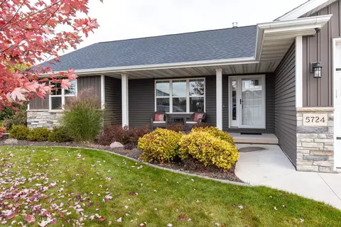 Exterior - w5724 Jochmann Drive, Appleton, WI 54915 photo 4 of 8