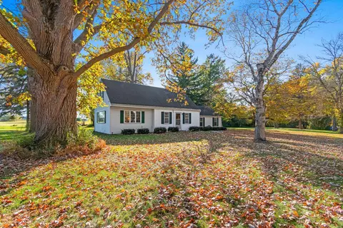 2353 Old Plank Rd, De Pere, WI 54115