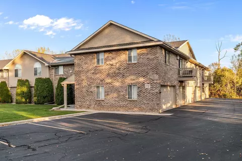 3333 N Casaloma Dr #9, Appleton, WI 54913