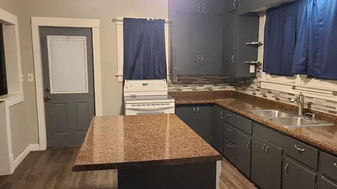 Kitchen - 1326 W Spencer St, Appleton, WI 54914 photo 2 of 4