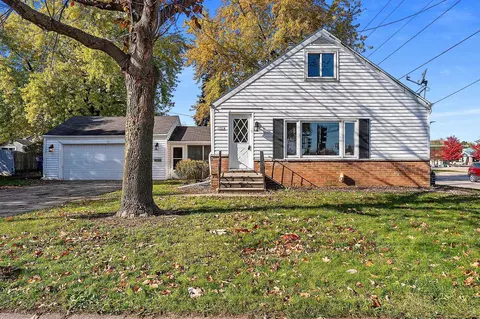 1721 Wisconsin St, Oshkosh, WI 54901
