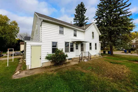 609 W 4th Ave, Oshkosh, WI 54902