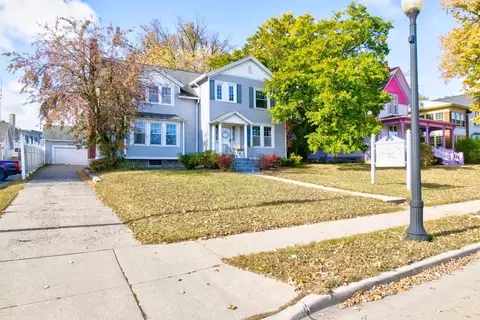 1851 Riverside Ave, Marinette, WI 54143