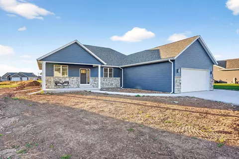 5767 N Sequoia Dr, Appleton, WI 54913