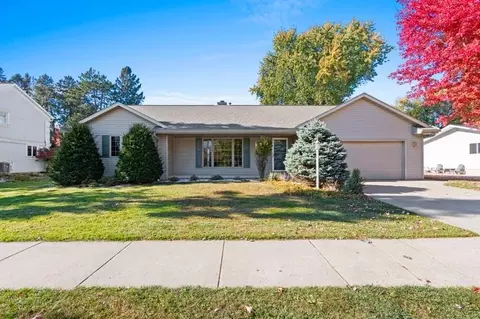 1355 Hillcrest Hts, Green Bay, WI 54313