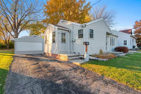 517 Gertrude St, Kaukauna, WI 54130