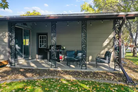 Exterior - 2255 Winwood Dr, Appleton, WI 54915 photo 3 of 8