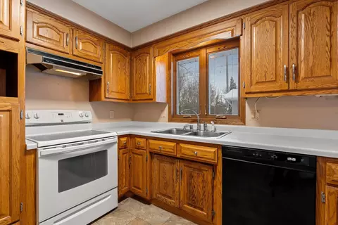 2405 N Erb St, Appleton, WI 54911 photo 13