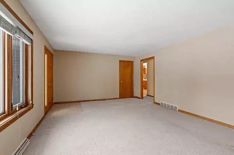 2405 N Erb St, Appleton, WI 54911 photo 5
