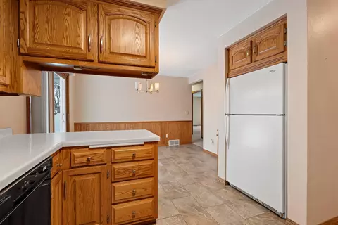2405 N Erb St, Appleton, WI 54911 photo 16