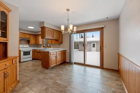 2405 N Erb St, Appleton, WI 54911 photo 6