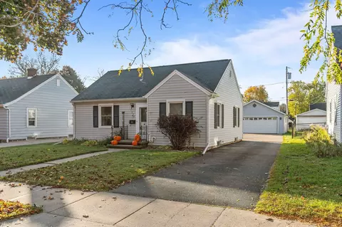 1357 W Spring St, Appleton, WI 54914