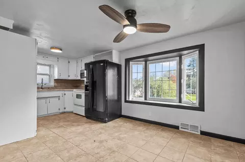 1200 S Kernan Ave, Appleton, WI 54915 photo 6