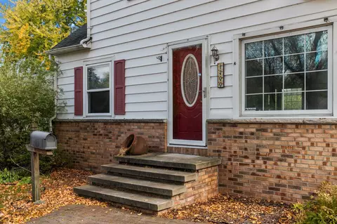1200 S Kernan Ave, Appleton, WI 54915 photo 2