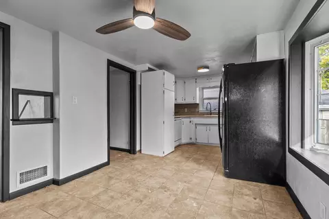 1200 S Kernan Ave, Appleton, WI 54915 photo 7