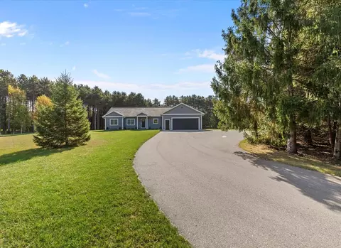n2142 Schacht Road, Marinette, WI 54143
