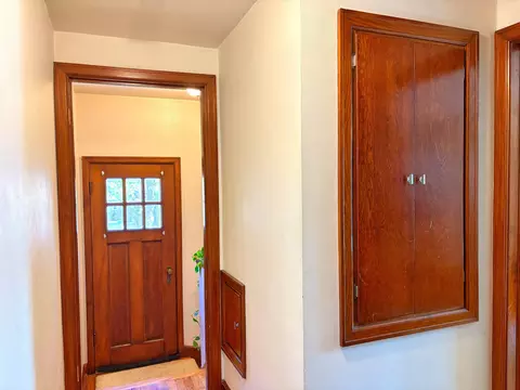 Entry Way - 1612 N Erb St, Appleton, WI 54911 photo 3 of 4